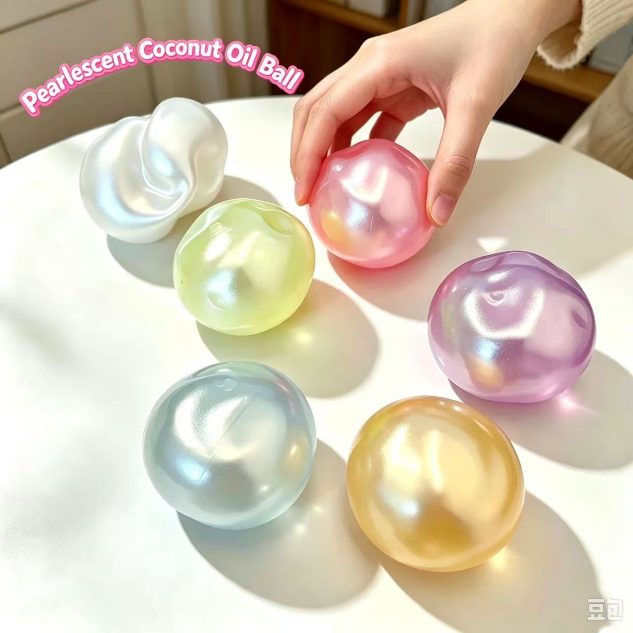 Pearlescent Coconut Oil Pinch  - огляд і ціна Music